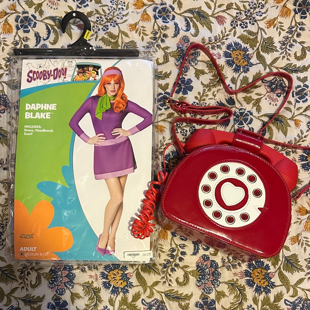 Spirit Scooby-Doo! Daphne Blake and Red Retro Phone Bag